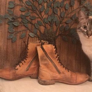 Cleaning out my closet🖤